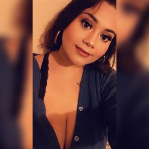 Meet your Posher, Desiree